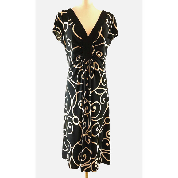 Dressbarn Size 10 Black V-Neck Knee-Length Dress Swirl Pattern Short Sleeves - Picture 1 of 13